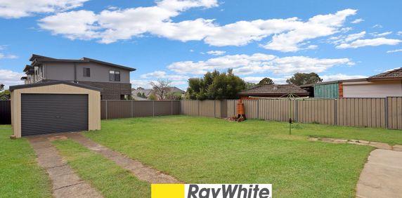 Great location, Priced to lease! - Photo 2