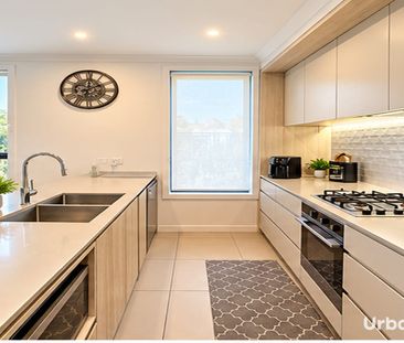 3 Bedroom home across from reserve | Solar included - Photo 5