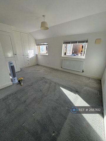 2 bedroom semi-detached house to rent - Photo 5