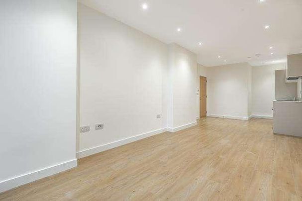 Royal Winchester House, Bracknell, RG12 - Photo 1