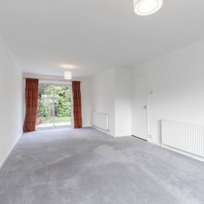 St. Nicholas Drive, Cheltenham GL50 4RY - Photo 1