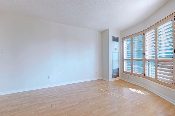 For Lease - 7 Carlton Street Unit# 1516, Toronto, Ontario - Photo 1
