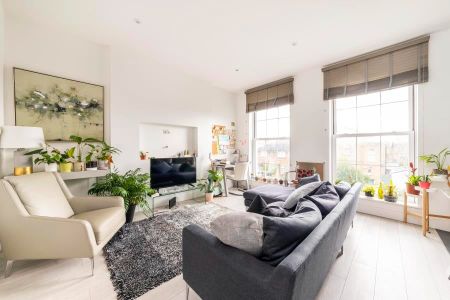 2 Bed Flat, Kerrison Lodge, W5 - Photo 2