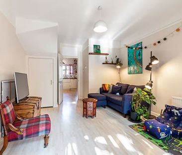 3 Bed Terraced House, Alice Lane, E3 - Photo 3