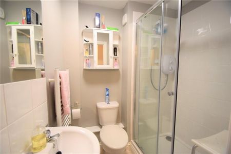 1 bedroom flat to rent - Photo 5