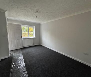 2 bedroom semi-detached house to rent - Photo 6