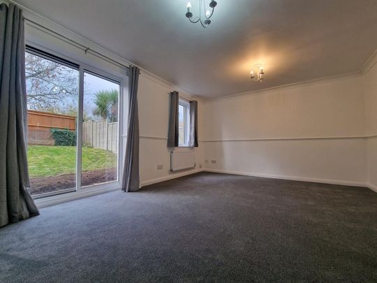 3 bedroom end of terrace house to rent - Photo 1
