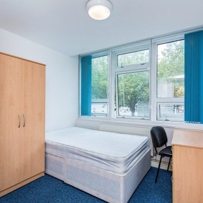 Guildhall Walk, Portsmouth - Photo 1