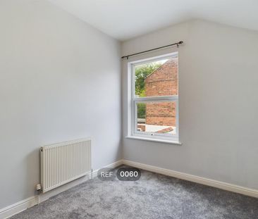 3 bedroom terraced house to rent - Photo 6