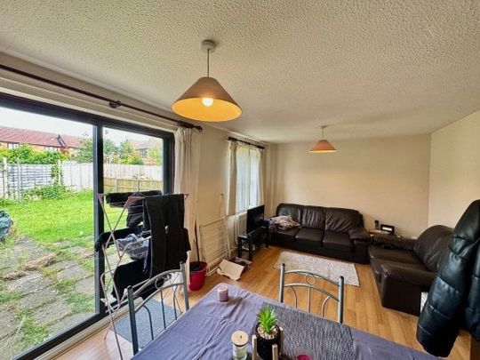 **135 pppw** Heron Drive, Lenton, NG7, Property for rent - Photo 1