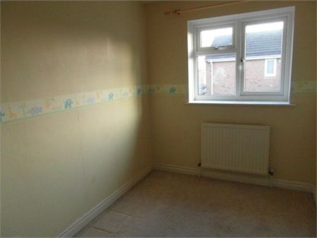 2 bedroom semi-detached house to rent - Photo 3