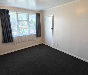 Fully Refurbished Home - Photo 2