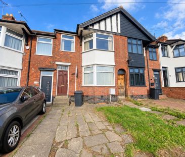 3 Bedroom Terraced - Photo 4