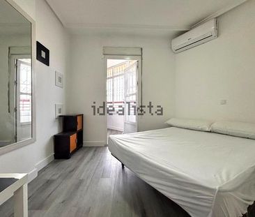 Alquiler de piso en Calle Bazan - Photo 4