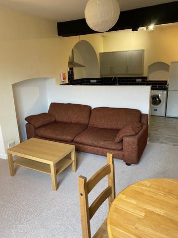 3 bedroom flat to rent - Photo 3