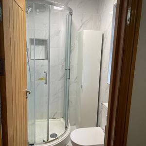 1 bedroom in a house share to rent - Photo 3