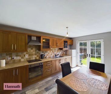 6 Mahon Court, - Photo 5