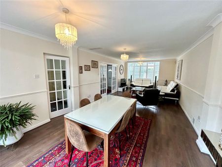 4 bedroom detached house to rent - Photo 3