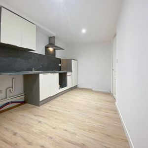 Location Appartement 2 pièces 37m² MONT DE MARSAN 40000 - Photo 2