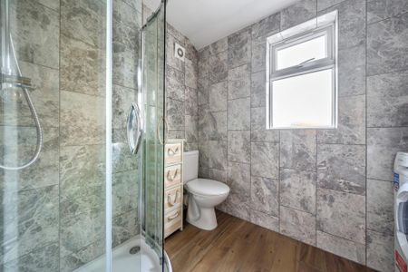 2 bedroom semi-detached house to rent - Photo 2