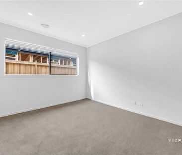 Modern Family Living in Mambourin Estate – Comfort, Space & Conveni... - Photo 1