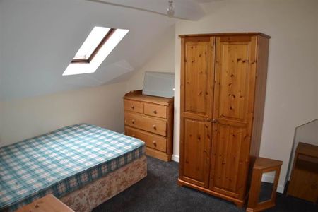 9 Lisburn Avenue, Belfast, BT9 7FX - Photo 2