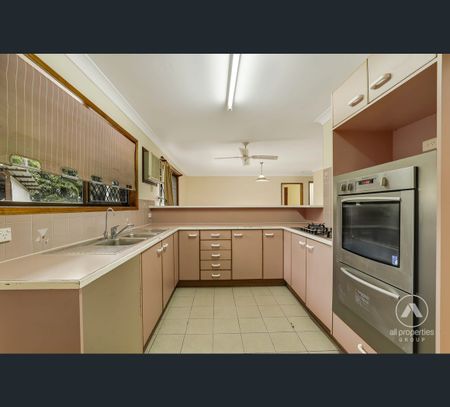 7 Dante, Marsden, Qld 4132 - Photo 2