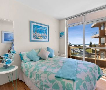 Beachside Bliss – 2 Bedroom Apartment in Dee Why - Photo 1