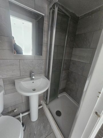 2 Bed Flat, Fleetwood Road, LE2 - Photo 4