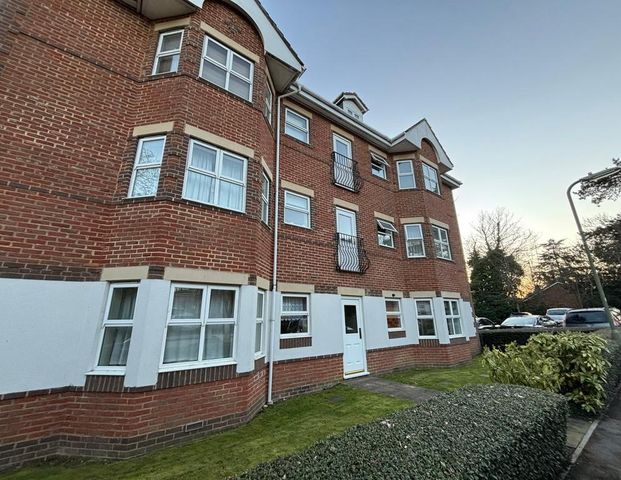 2 bedroom ground floor flat to rent - Photo 1