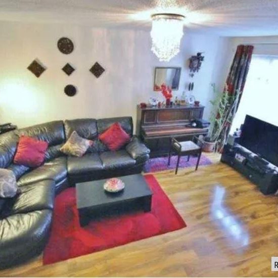 4 bed Terraced in St. James Road , Sutton, SM1 2TT - Photo 1