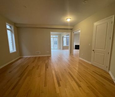 For Lease - 7 Junior Road Unit# Upper Lvl, Brampton, Ontario - Photo 3