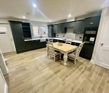 3 bedroom semi-detached house to rent - Photo 5