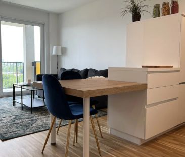 Traumblick aus dem 10. Stock mit Riesenbalkon! - Photo 2