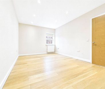 Mulberry House, Whitchurch Road, Pangbourne, Reading, RG8 - Photo 1
