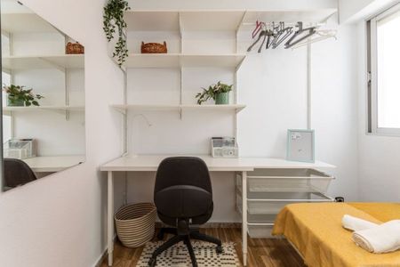 Carrer del Poeta Más i Ros, Valencia, Valencian Community 46022 - Photo 5