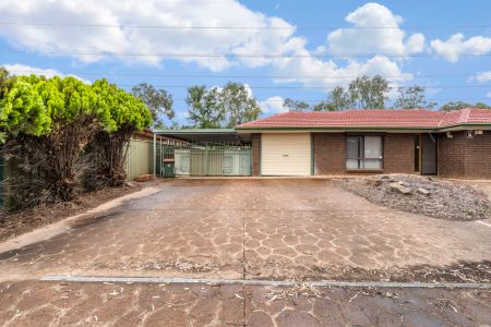 “Spacious Family Living with Large Outdoor Undercover Area” - Photo 3