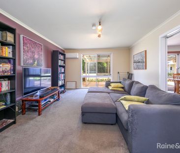 34 Keith Avenue, Sunbury, VIC 3429 - Photo 3