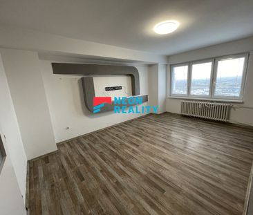 Pronájem bytu 2+1 53 m² - Fotografie 2