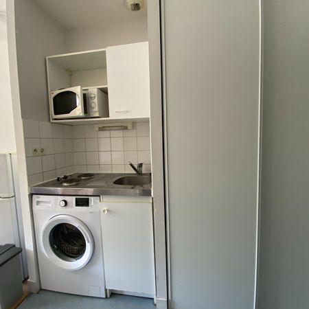 Location Appartement 1 pièce 19m² - Photo 3