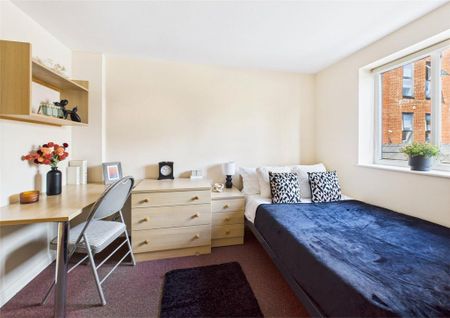 7 bedroom property to rent - Photo 4