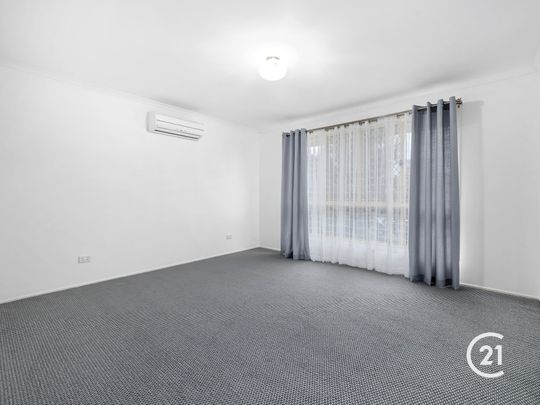 Amazing Renovated Family Home - $1050 Per Week - Unfurnished - Photo 1