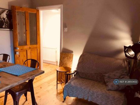 1 bedroom maisonette to rent - Photo 3