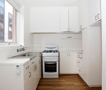 4/565 Glenferrie Road, Hawthorn VIC 3122 - Photo 5