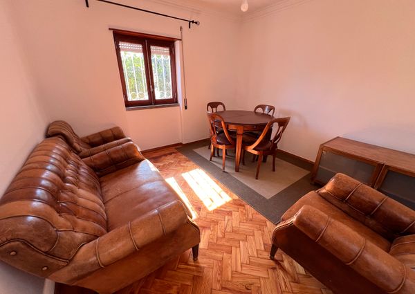 Moradia T2 com Quintal em São Domingos de Rana