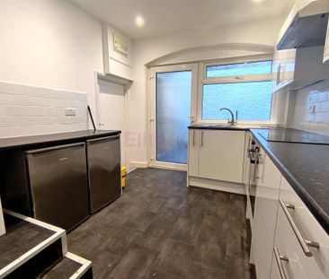 1 bedroom ground floor flat to rent - Photo 3