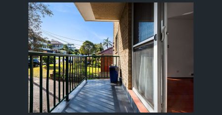 Quiet, Convenient and Full of Natural Light - Photo 2