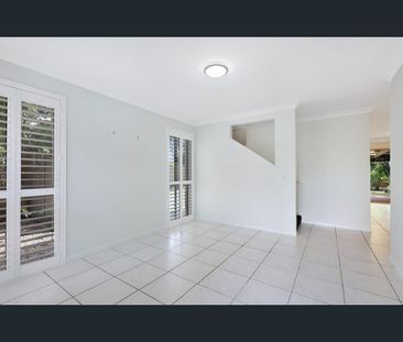 15/191 Greenacre Drive, Arundel, Qld 4214 - Photo 3