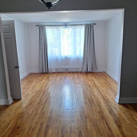 Parc extension 5 1/2 haut de duplex rénové - Photo 4