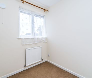 3 bedroom house to rent St. George Close, Bursledon, Southampton, SO31 - Photo 4